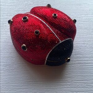 💯Authentic Judith Leiber